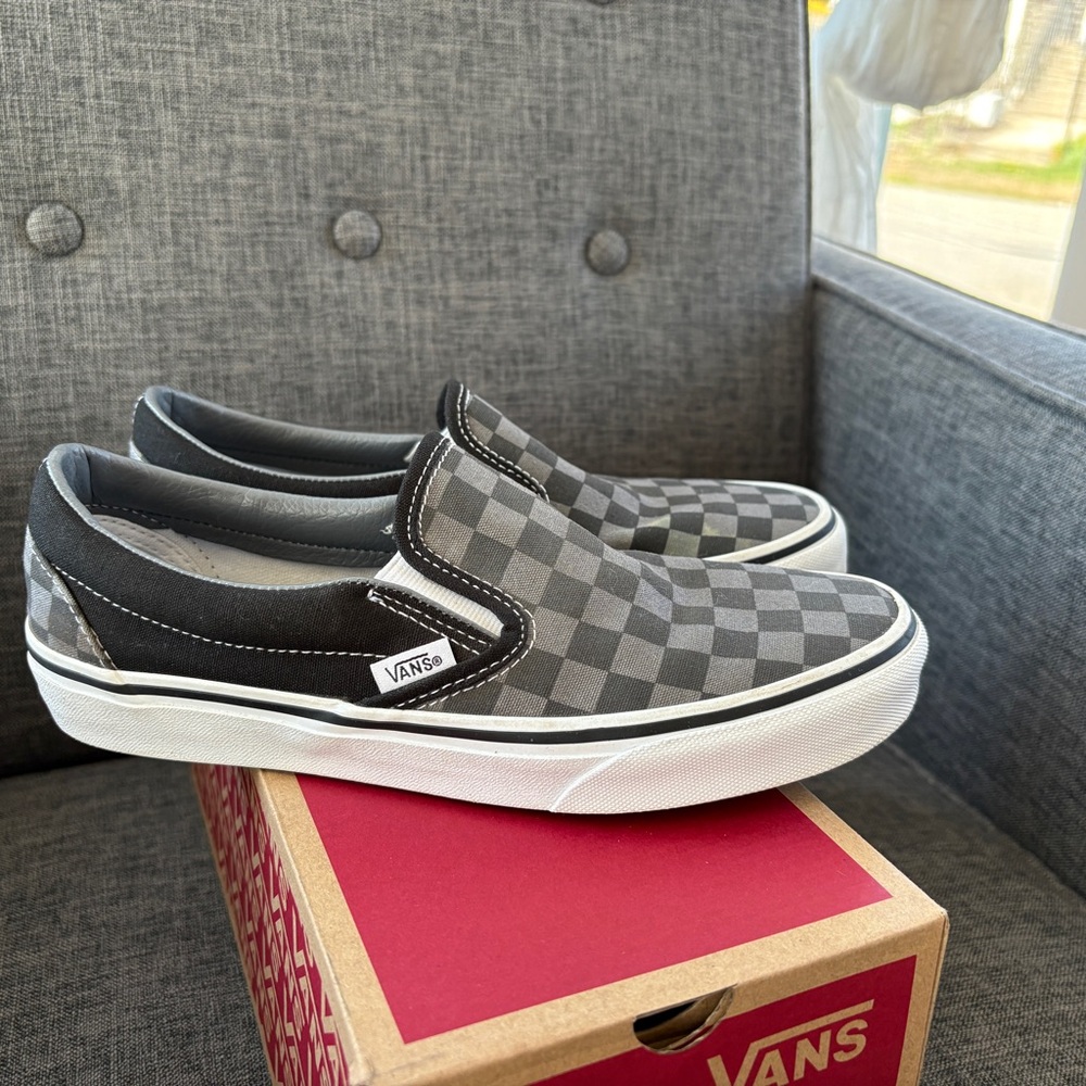 Vans Black Checkered Slip-On Shoes Women’s 8.5 Men’s 7